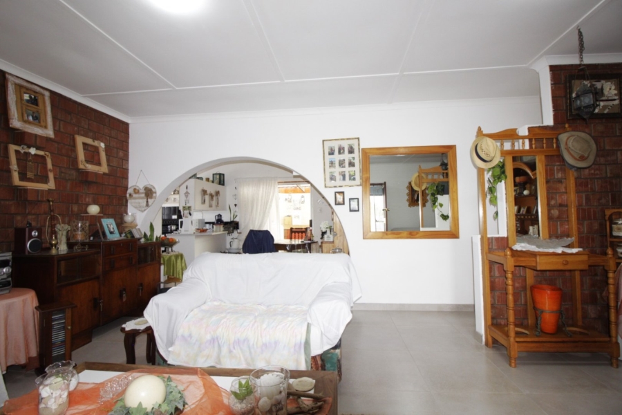 3 Bedroom Property for Sale in Wavecrest Eastern Cape